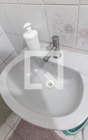 Casa à venda com 170m², 3 quartos e 2 vagas Casa à venda com 170m², 3 quartos e 2 vagas Casa 2 Banheiro