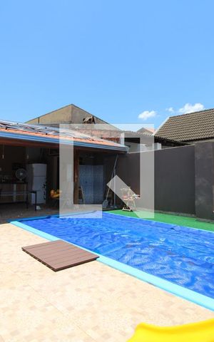 Casa à venda com 398m², 3 quartos e 3 vagasQuintal - Piscina