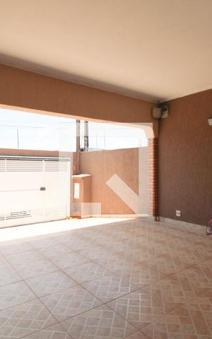 Casa à venda com 398m², 3 quartos e 3 vagas Casa à venda com 398m², 3 quartos e 3 vagasGaragem