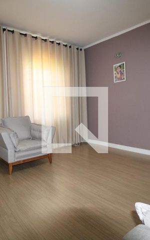 Casa à venda com 398m², 3 quartos e 3 vagasSala de estar