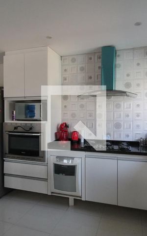 Casa à venda com 340m², 4 quartos e 4 vagasCozinha
