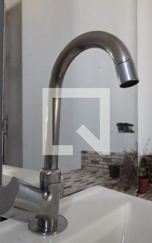 Casa à venda com 340m², 4 quartos e 4 vagasBanheiro - torneira