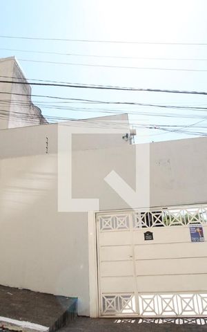 Casa à venda com 340m², 4 quartos e 4 vagasFachada