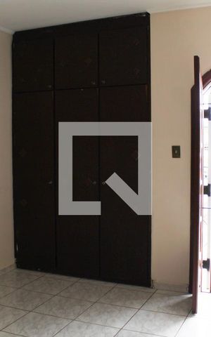 Casa para alugar com 192m², 3 quartos e 4 vagasQuarto