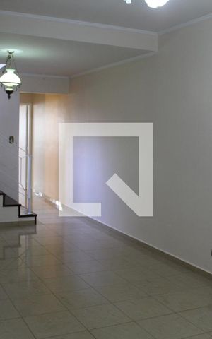 Casa para alugar com 192m², 3 quartos e 4 vagasSala