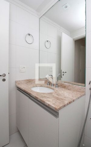 Apartamento à venda com 45m², 1 quarto e 1 vagaSuíte banheiro 