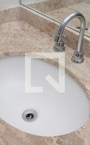 Apartamento à venda com 45m², 1 quarto e 1 vagaSuíte banheiro 