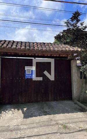 Casa de condomínio à venda com 350m², 3 quartos e 5 vagas Casa de condomínio à venda com 350m², 3 quartos e 5 vagasFachada entrada 2