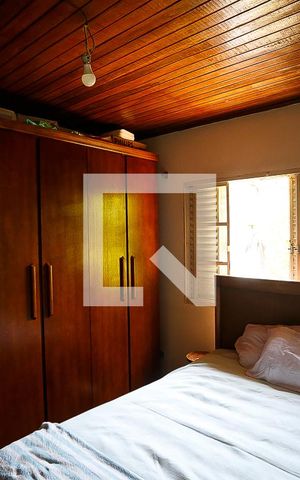 Casa à venda com 250m², 2 quartos e 2 vagas Casa à venda com 250m², 2 quartos e 2 vagasQuarto 2