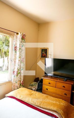 Casa à venda com 250m², 2 quartos e 2 vagas Casa à venda com 250m², 2 quartos e 2 vagasquarto 1