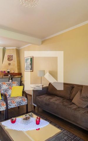 Casa de condomínio à venda com 180m², 4 quartos e 1 vaga Casa de condomínio à venda com 180m², 4 quartos e 1 vagaSala
