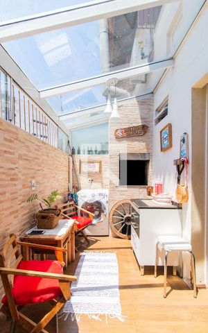 Casa de condomínio à venda com 180m², 4 quartos e 1 vaga Casa de condomínio à venda com 180m², 4 quartos e 1 vagaCozinha e Área de Serviço