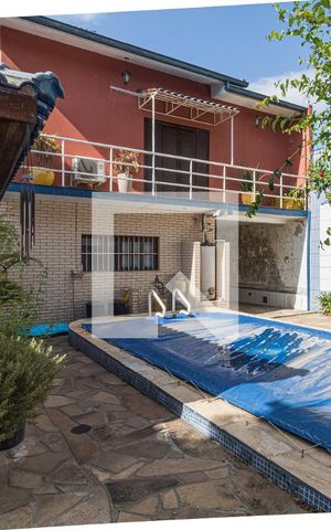 Casa à venda com 380m², 4 quartos e 3 vagasPiscina