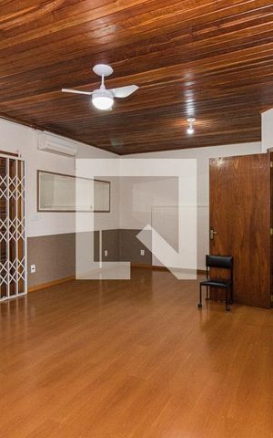 Casa à venda com 380m², 4 quartos e 3 vagasQuarto 2 Suite