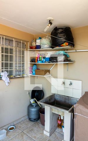 Casa à venda com 120m², 4 quartos e 2 vagas Casa à venda com 120m², 4 quartos e 2 vagasÁrea de Serviço