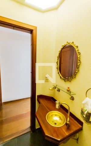 Apartamento para alugar com 156m², 3 quartos e 2 vagas Apartamento para alugar com 156m², 3 quartos e 2 vagasLavabo
