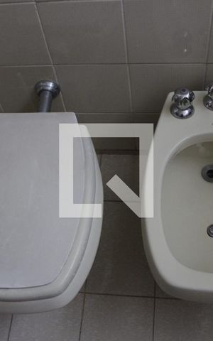 Casa à venda com 356m², 4 quartos e 4 vagasBanheiro 1