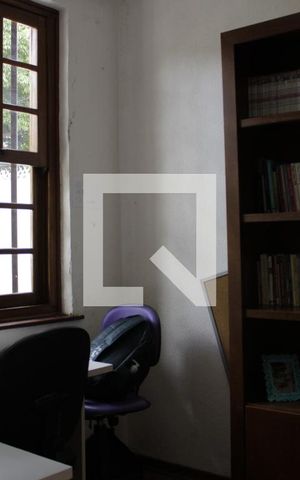 Casa à venda com 356m², 4 quartos e 4 vagasQuarto 3 - Escritório