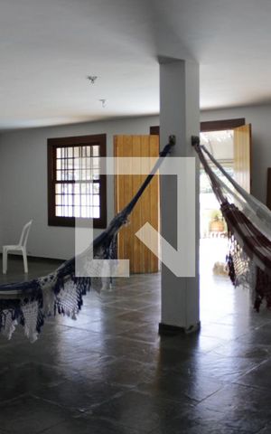 Casa à venda com 356m², 4 quartos e 4 vagasSalão