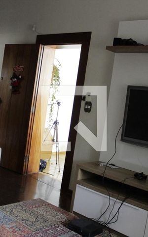 Casa à venda com 356m², 4 quartos e 4 vagasSala