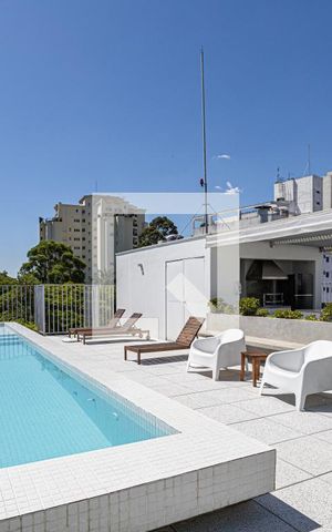 Apartamento à venda com 102m², 3 quartos e 2 vagas Apartamento à venda com 102m², 3 quartos e 2 vagasÁrea comum - Piscina