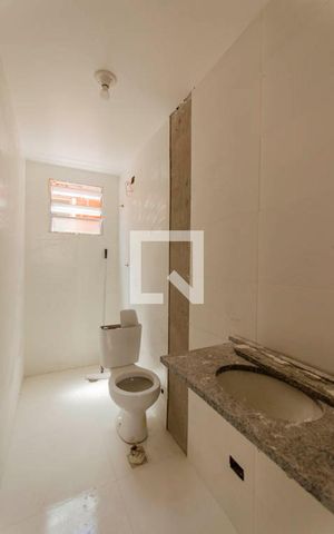 Casa de condomínio para alugar com 28m², 1 quarto e sem vaga Casa de condomínio para alugar com 28m², 1 quarto e sem vagaBanheiro