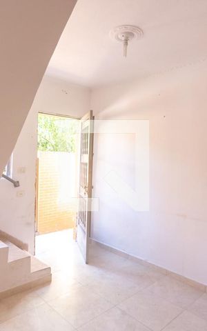 Casa à venda com 250m², 2 quartos e sem vaga Casa à venda com 250m², 2 quartos e sem vagaSala de estar