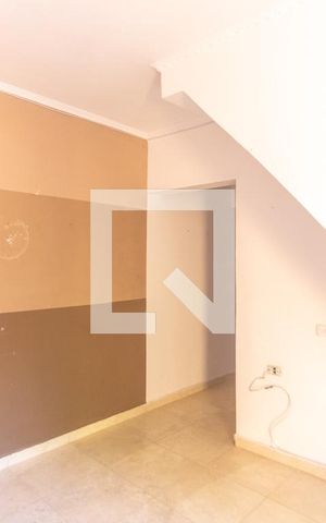 Casa à venda com 250m², 2 quartos e sem vaga Casa à venda com 250m², 2 quartos e sem vagaSala de estar