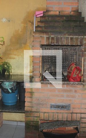 Casa à venda com 92m², 3 quartos e 2 vagasChurrasqueira
