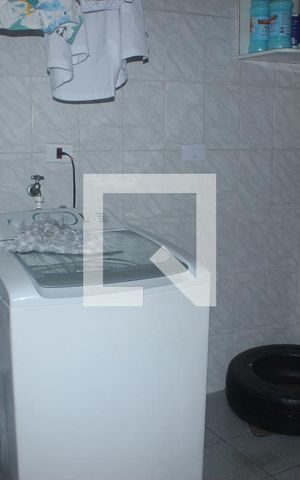 Casa à venda com 92m², 3 quartos e 2 vagasÁrea de Serviço