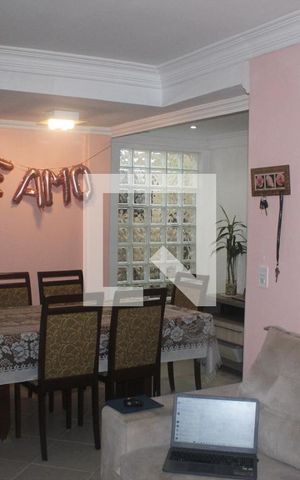 Casa à venda com 92m², 3 quartos e 2 vagasSala