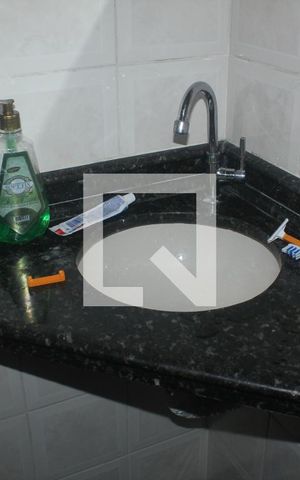 Casa à venda com 92m², 3 quartos e 2 vagasBanheiro de serviço