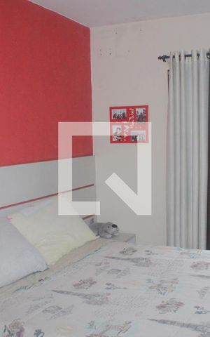 Casa à venda com 92m², 3 quartos e 2 vagasSuíte