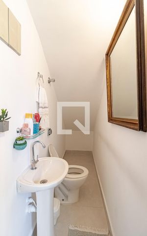 Casa à venda com 95m², 3 quartos e 2 vagas Casa à venda com 95m², 3 quartos e 2 vagasLavabo