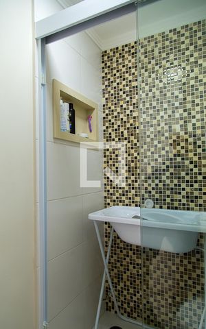 Apartamento à venda com 53m², 2 quartos e 1 vagaBanheiro Social