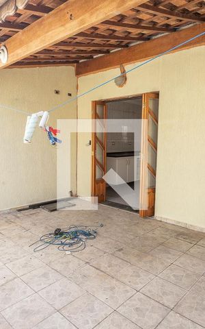 Casa para alugar com 150m², 3 quartos e 1 vagaÁrea de serviço 