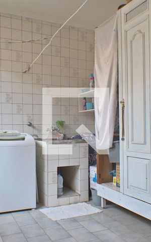 Casa à venda com 260m², 6 quartos e 3 vagas Casa à venda com 260m², 6 quartos e 3 vagasÁrea de Serviço