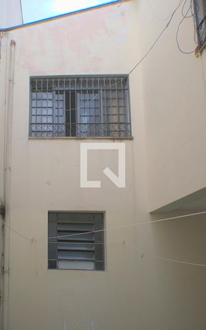 Casa à venda com 260m², 6 quartos e 3 vagas Casa à venda com 260m², 6 quartos e 3 vagasArea de luz