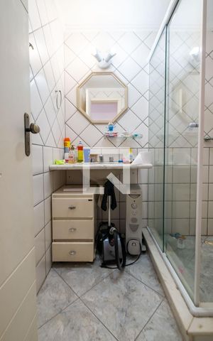 Casa de condomínio à venda com 139m², 3 quartos e 1 vaga Casa de condomínio à venda com 139m², 3 quartos e 1 vagaBanheiro Corredor