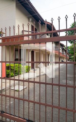 Casa de condomínio à venda com 139m², 3 quartos e 1 vaga Casa de condomínio à venda com 139m², 3 quartos e 1 vagaFachada