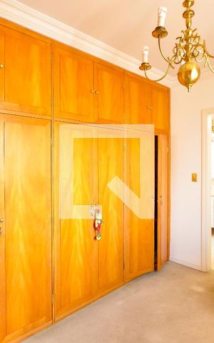 Apartamento à venda com 297m², 3 quartos e 3 vagas Apartamento à venda com 297m², 3 quartos e 3 vagasCloset da suíte 1