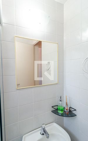Apartamento à venda com 44m², 2 quartos e 1 vaga Apartamento à venda com 44m², 2 quartos e 1 vagaBanheiro Social