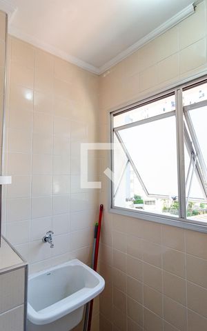 Apartamento à venda com 44m², 2 quartos e 1 vaga Apartamento à venda com 44m², 2 quartos e 1 vagaLavanderia