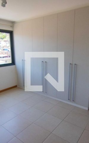 Apartamento para alugar com 100m², 3 quartos e 1 vagaSuite