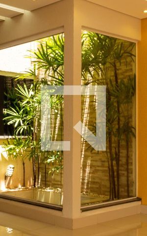 Casa para alugar com 238m², 3 quartos e 3 vagas Casa para alugar com 238m², 3 quartos e 3 vagasDetalhe da Sala