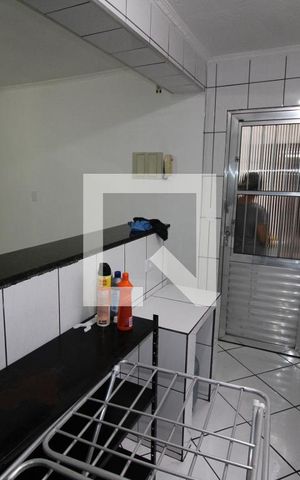Casa para alugar com 60m², 1 quarto e sem vagaÁrea de Serviço