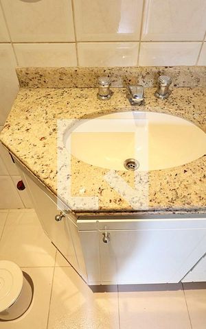 Apartamento à venda com 90m², 3 quartos e 2 vagasBanheiro do Quarto 3 - Suíte