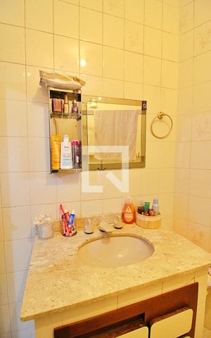 Casa à venda com 168m², 3 quartos e 8 vagasBanheiro da Suíte 3