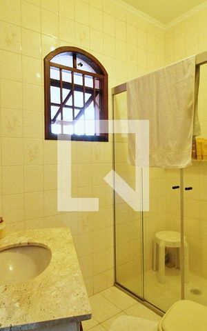Casa à venda com 168m², 3 quartos e 8 vagasBanheiro da Suíte 3