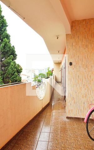 Casa à venda com 168m², 3 quartos e 8 vagasVaranda